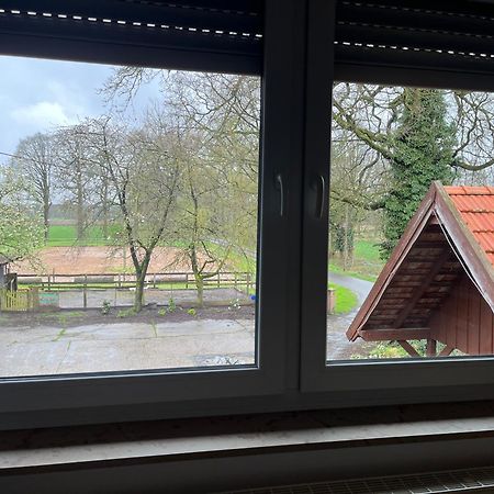 Wunderschoene Ferienwohnung Mit Balkon Auf Dem Bauernhof Greven Bagian luar foto