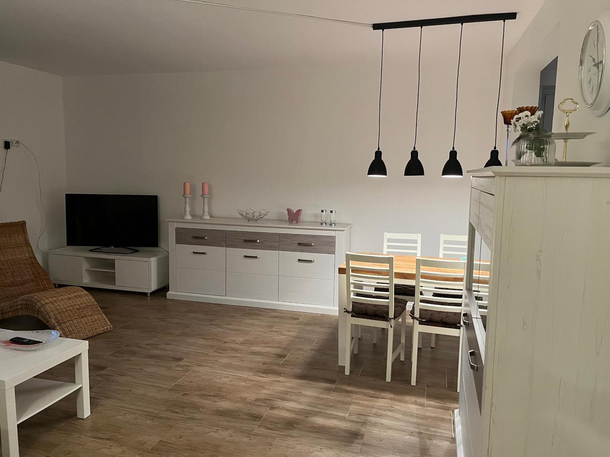 Wunderschoene Ferienwohnung Mit Balkon Auf Dem Bauernhof Greven Bagian luar foto