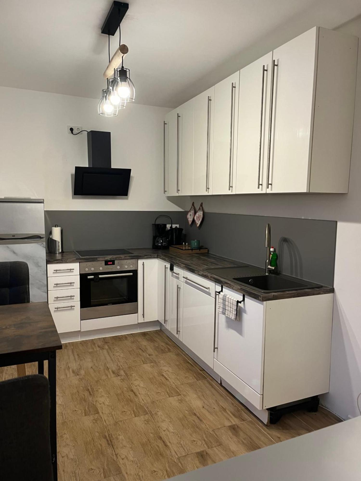 Wunderschoene Ferienwohnung Mit Balkon Auf Dem Bauernhof Greven Bagian luar foto