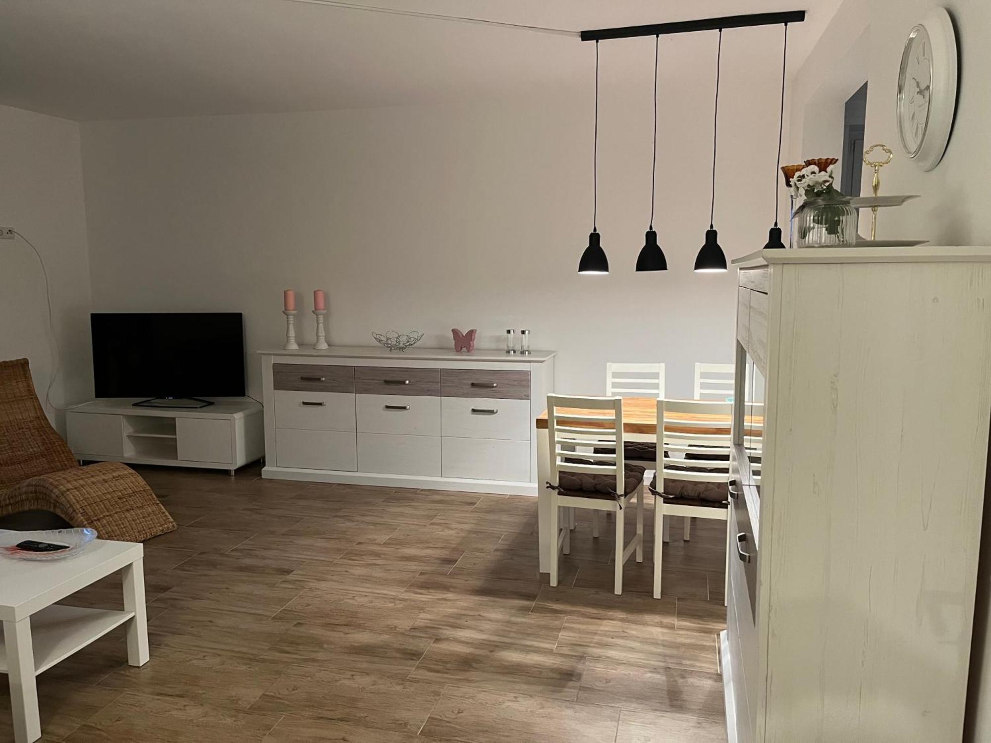 Wunderschoene Ferienwohnung Mit Balkon Auf Dem Bauernhof Greven Bagian luar foto