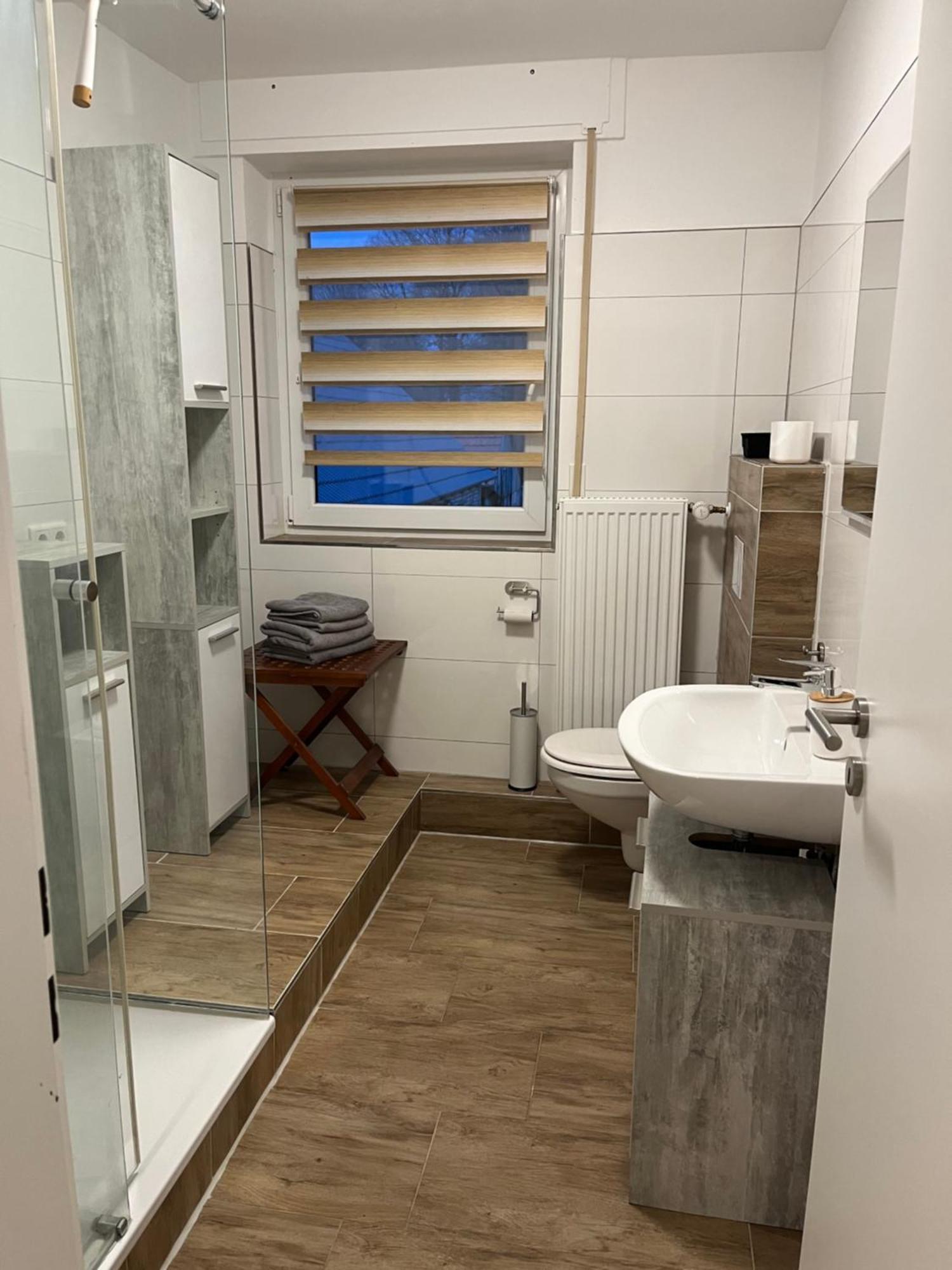 Wunderschoene Ferienwohnung Mit Balkon Auf Dem Bauernhof Greven Bagian luar foto