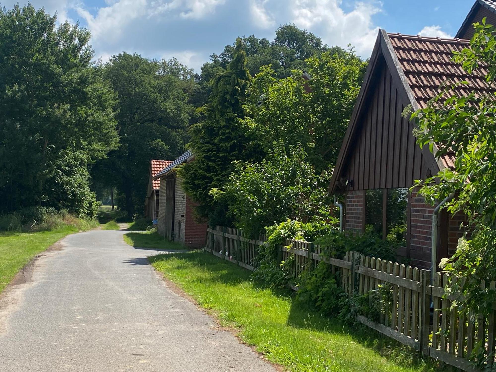 Wunderschoene Ferienwohnung Mit Balkon Auf Dem Bauernhof Greven Bagian luar foto