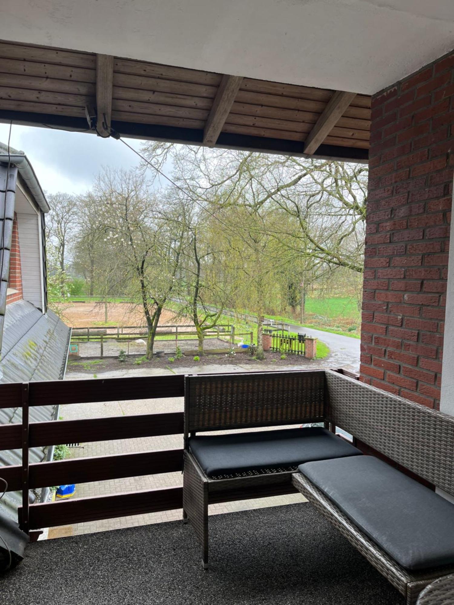 Wunderschoene Ferienwohnung Mit Balkon Auf Dem Bauernhof Greven Bagian luar foto